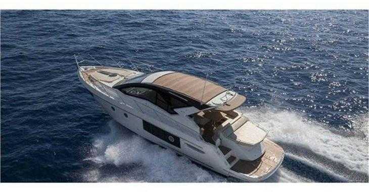 Rent a yacht in Marina Port de Mallorca - Cranchi M 44 HT