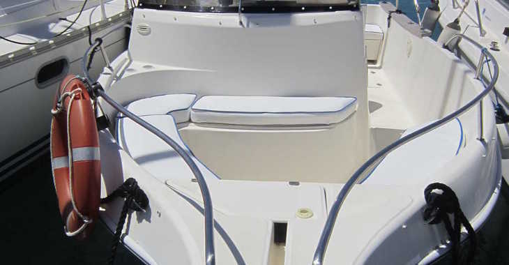 Rent a motorboat in Puerto del Candado - Shiren 23 Open