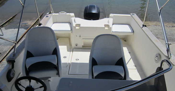 Chartern Sie motorboot in Puerto del Candado - Shiren 23 Open