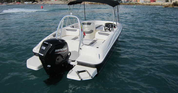 Rent a motorboat in Puerto del Candado - Bayliner E-6