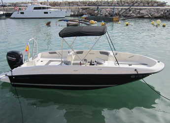 Chartern Sie motorboot in Puerto del Candado - Bayliner E-6