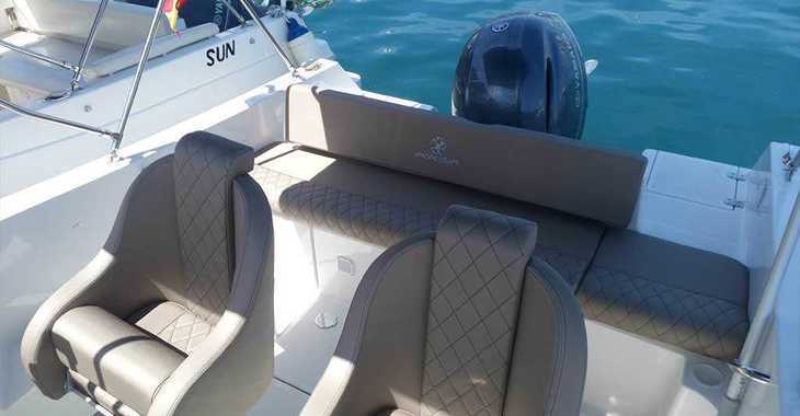 Rent a motorboat in Port Mahon - Pacific Craft Sun Cruiser 700