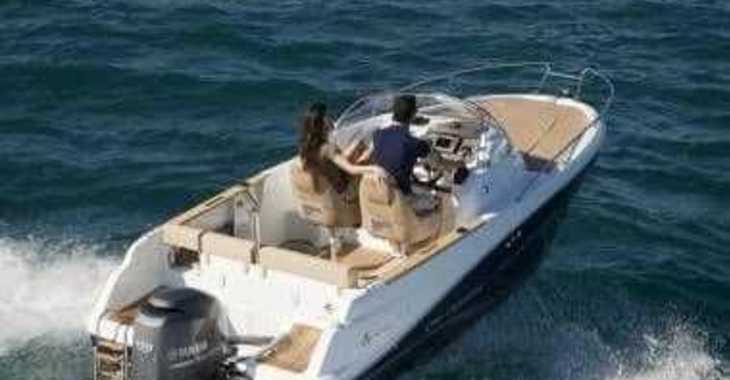 Rent a motorboat in Puerto de blanes - Jeanneau Cap Camarat 6.5 WA
