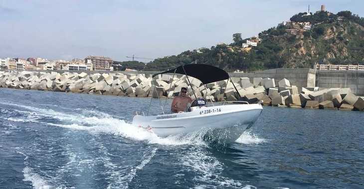 Louer bateau à moteur à Puerto de blanes - Voraz 450 ( Sin Licencia ) 