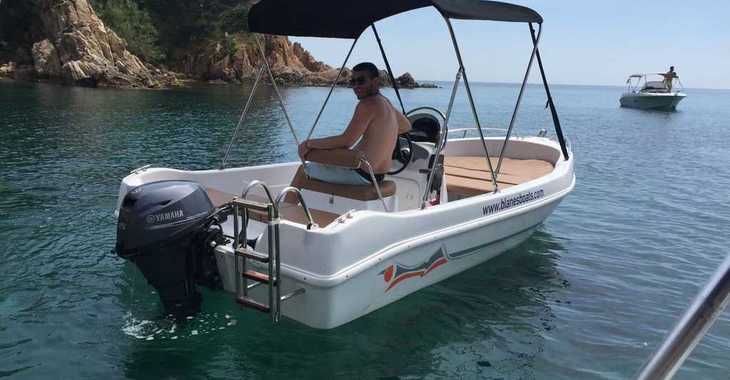 Chartern Sie motorboot in Puerto de blanes - Voraz 450 ( Sin Licencia ) 
