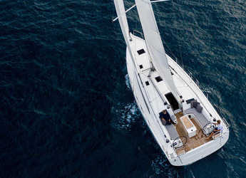 Rent a sailboat in Marina el Portet de Denia - Beneteau Oceanis 40.1