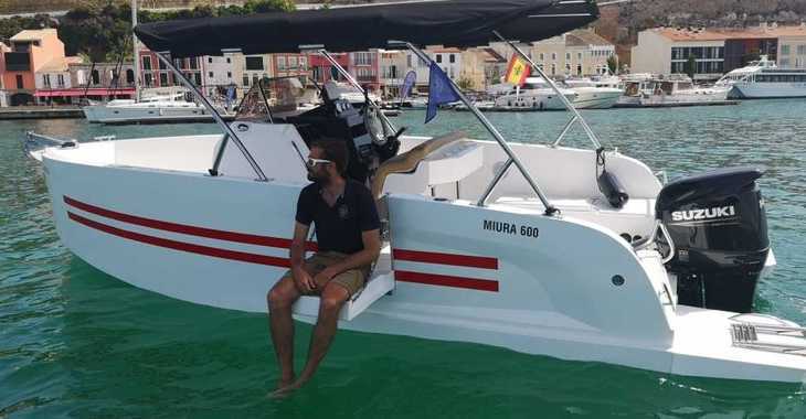 Rent a motorboat in Port Mahon - Miura 600 Open