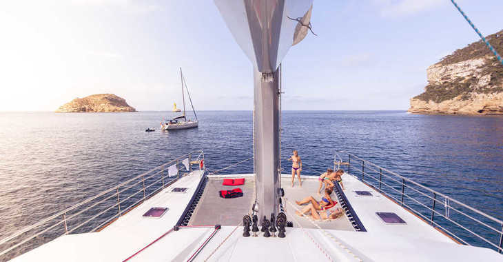 Rent a catamaran in Club Náutico Ibiza - Sunreef 62TU