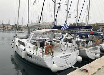 Rent a sailboat in Port Lavrion - Oceanis 41.1