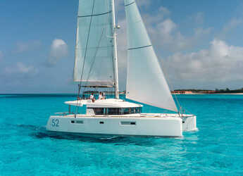 Rent a catamaran in Alimos Marina - Lagoon 52 F - 6 + 2 cab.