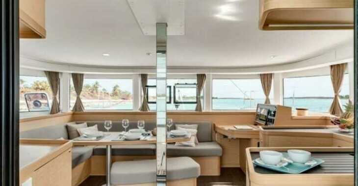 Rent a catamaran in Port Louis Marina - Lagoon 42 - 3 + 1 cab.