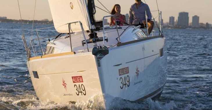 Rent a sailboat in Scrub Island - Sun Odyssey 349