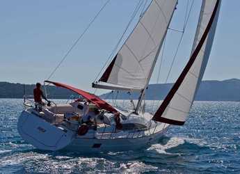 Chartern Sie segelboot in Marina Baotić - Elan Impression 45