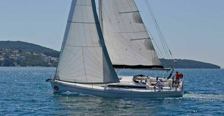 Chartern Sie segelboot in Marina Baotić - Salona 44 Performance