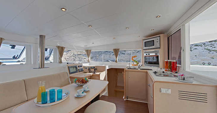Chartern Sie katamaran in ACI Marina Dubrovnik - Lagoon 400 S2 - 4 + 2 cab.