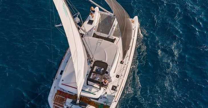 Rent a catamaran in Scrub Island - Lagoon 40 - 4 + 2 cab 