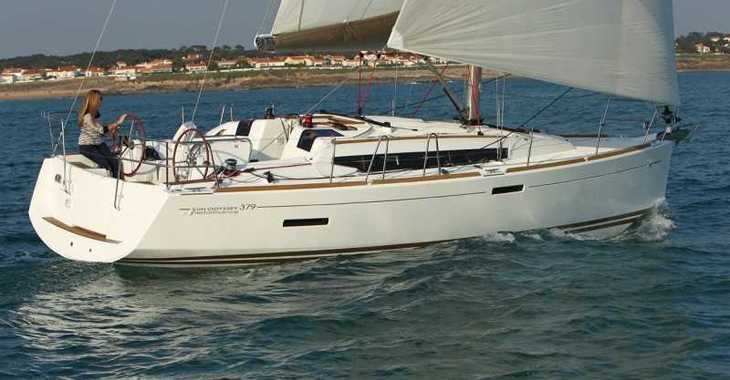 Rent a sailboat in Scrub Island - Sun Odyssey 379