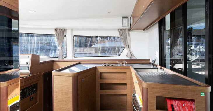 Rent a catamaran in ACI Pomer - Lagoon 42 - 4 + 1 cab.