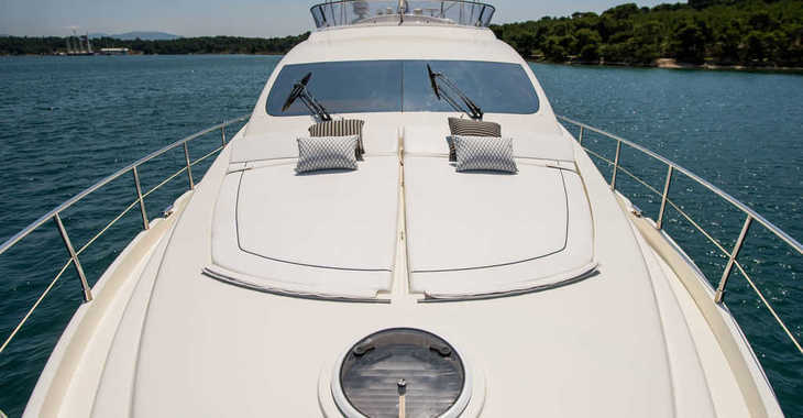 Chartern Sie yacht in Marina di Cannigione - Aicon 54s
