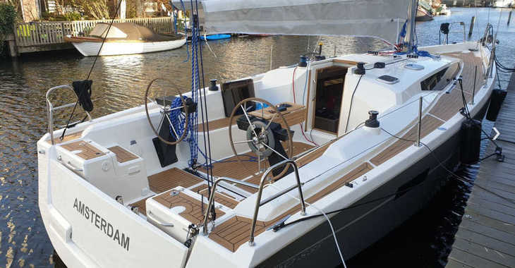 Rent a sailboat in Kremik Marina - Viko S 35