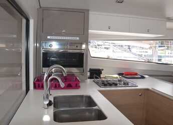 Chartern Sie katamaran in Marina Le Marin - Bali 4.5 - 4 + 2 cab.