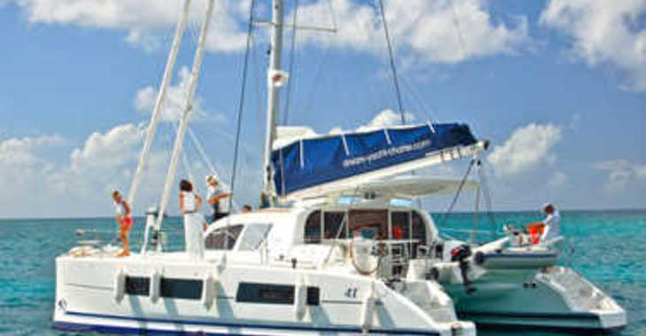 Rent a catamaran in Marina Le Marin - Catana 42