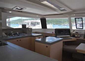 Rent a catamaran in Marina Le Marin - Fountaine Pajot Saona 47 Quintet - 5 + 1 cab.