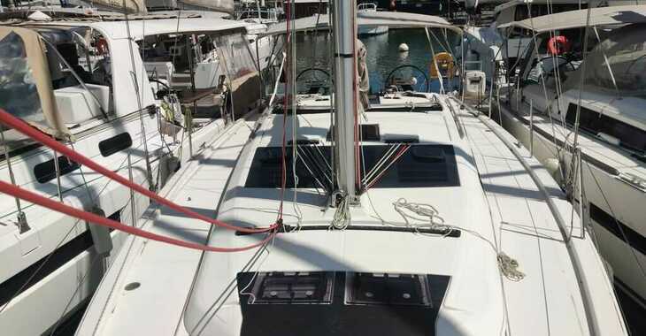 Rent a sailboat in Marina Bas du Fort - Dufour 390 GL