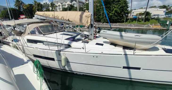 Rent a sailboat in Marina Bas du Fort - Dufour 520 GL