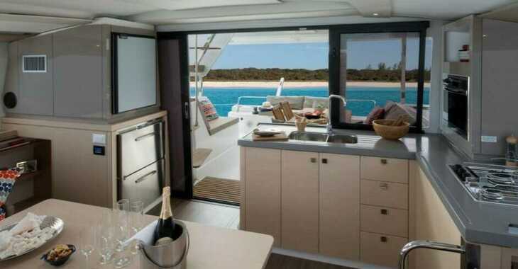 Rent a catamaran in Marina Gouvia - Fountaine Pajot Lucia 40 - 3 cab.
