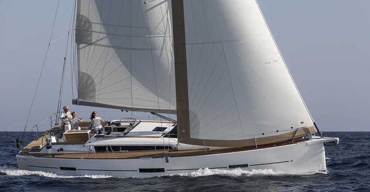 Rent a sailboat in Marina di Portorosa - Dufour 460 GL - 5 cab.