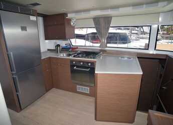 Rent a catamaran in Marina Le Marin - Lagoon 52 F - 6 + 2 cab.