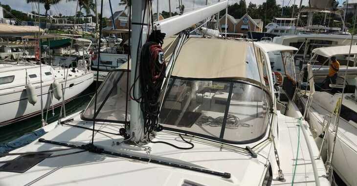 Rent a sailboat in Marina Bas du Fort - Sun Loft 47 - 6 + 1 cab.
