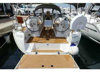 Rent a sailboat in Marina di Portisco - Bavaria Cruiser 34