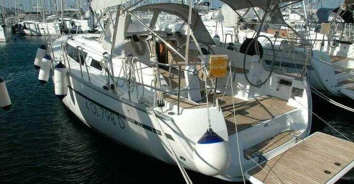Rent a sailboat in Marina di Portisco - Bavaria Cruiser 37