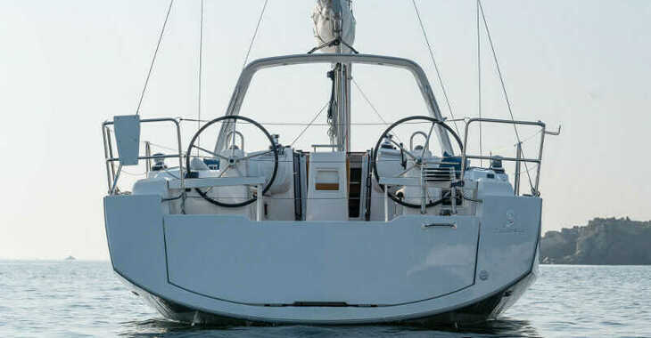Rent a sailboat in Port of Pollensa - Oceanis 38