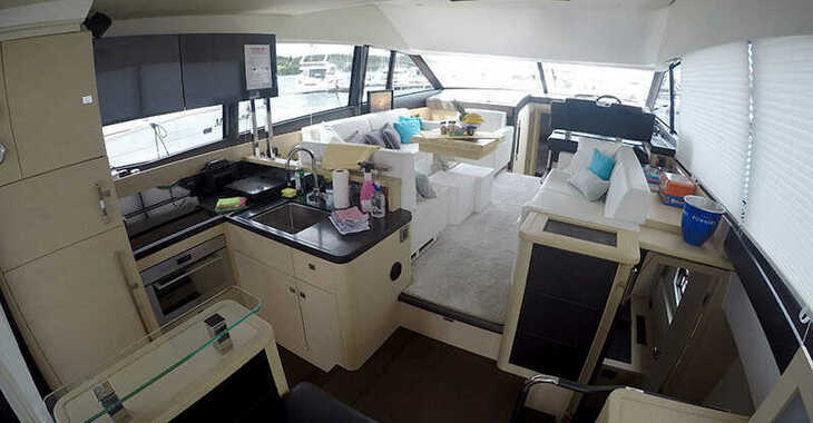 Chartern Sie yacht in Marina Mandalina - Prestige 500 Fly