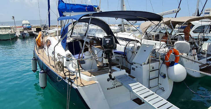 Chartern Sie segelboot in Baska Voda - Oceanis 43