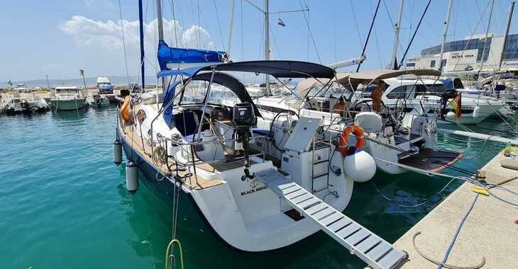 Rent a sailboat in Baska Voda - Oceanis 43