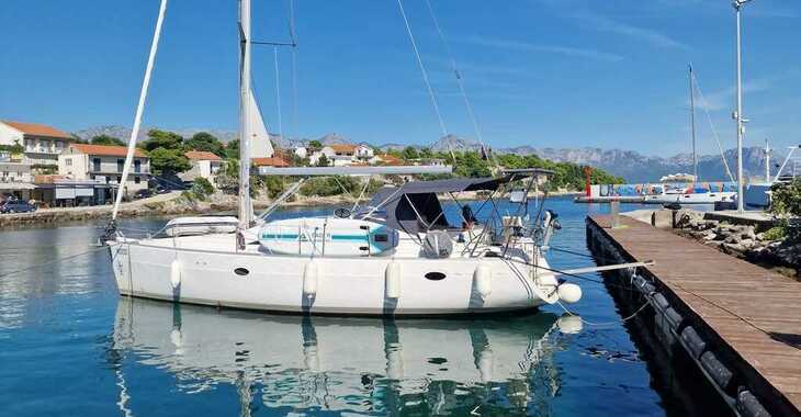 Chartern Sie segelboot in Baska Voda - Elan 384 Impression