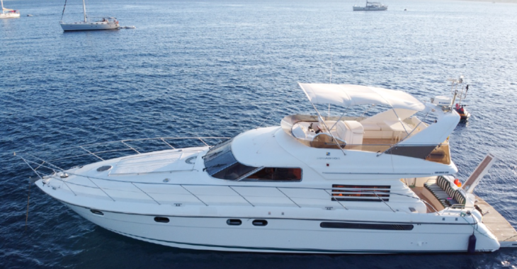 Louer yacht à Marina Ibiza - Fairline 56