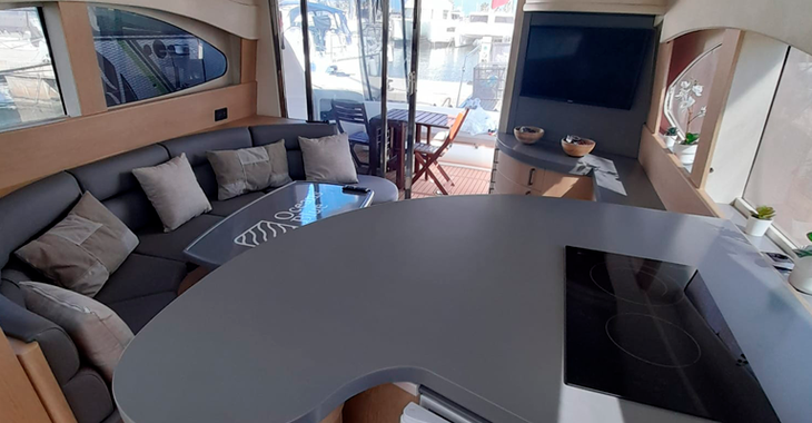 Rent a yacht in Marina el Portet de Denia - Astondoa 45 Fly 
