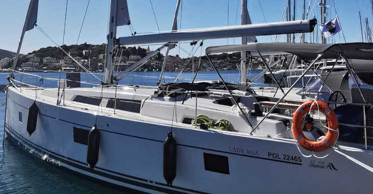Rent a sailboat in Marina Frapa - Hanse 508