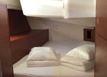 Rent a sailboat in Marina Frapa - Hanse 508