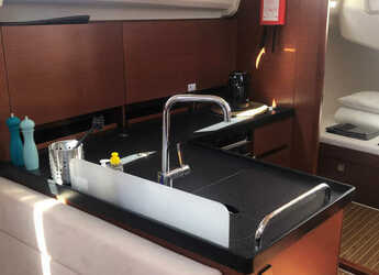 Rent a sailboat in Marina Frapa - Hanse 418