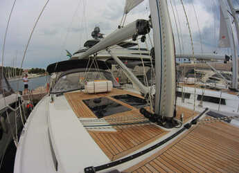 Rent a sailboat in Marina Frapa - Hanse 455