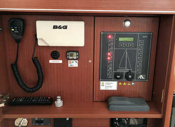 Rent a sailboat in Marina Frapa - Hanse 455