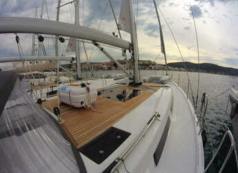 Rent a sailboat in Marina Frapa - Hanse 455