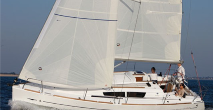Rent a sailboat in Athens Marina - Sun Odyssey 33i  