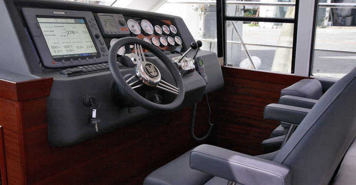 Chartern Sie motorboot in Yacht kikötő - Tribunj - Fjord 40 Cruiser